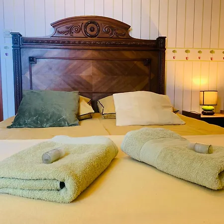 La Ferriere Nocleg ze śniadaniem Saint-Médard-en-Forez