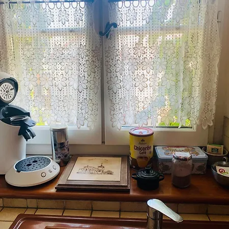 Alojamento de Acomodação e Pequeno-almoço La Ferriere 3*